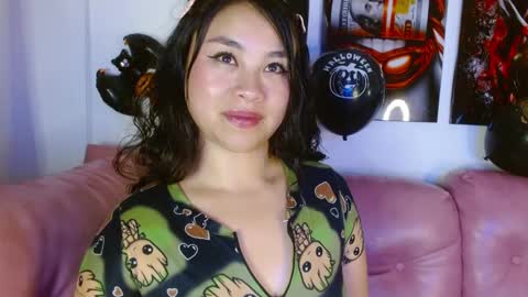 Snapshot of hinataleecs chatting on 10/10/25, 11:26 hinata lee online show from 10/10/25, 11:26