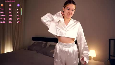 Leya Day Mary Night   PvT Open online show from 02/20/25, 06:46