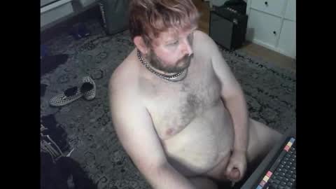 Snapshot of hipguy91 chatting on 11/05/25, 05:40 hipguy91 online show from 11/05/25, 05:40