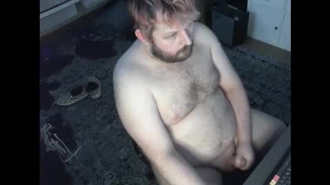 Snapshot of hipguy91 chatting on 11/06/25, 06:20 hipguy91 online show from 11/06/25, 06:20