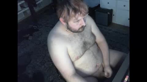 Snapshot of hipguy91 chatting on 11/24/25, 07:35 hipguy91 online show from 11/24/25, 07:35