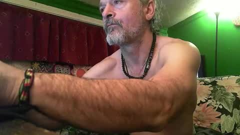 hippiedad333 online show from 03/02/26, 08:43