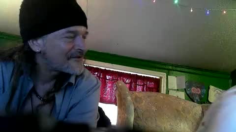 hippiedad333 online show from 05/08/26, 10:59