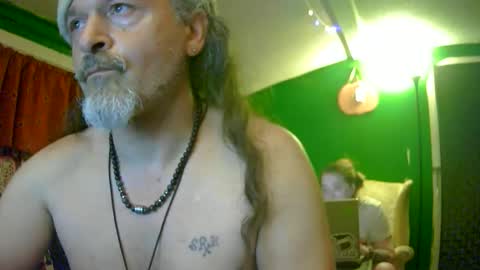 hippiedad333 online show from 06/09/26, 01:17