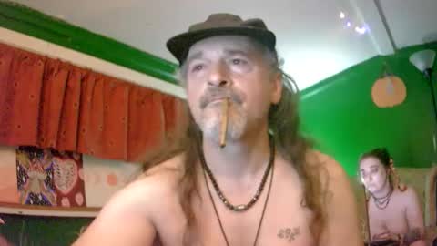 hippiedad333 online show from 06/10/26, 02:12