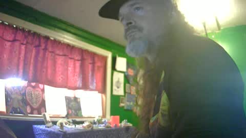 hippiedad333 online show from 06/18/26, 11:31
