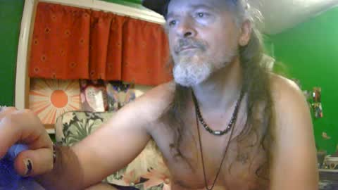 hippiedad333 online show from 06/28/26, 01:44