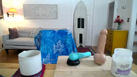 Hippie Jijm online show from 06/20/26, 06:44