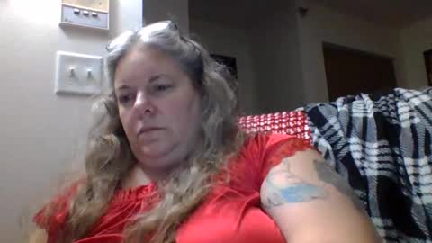 Snapshot of hippysnewhere chatting on 06/08/26, 08:37 hippysnewhere online show from 06/08/26, 08:37