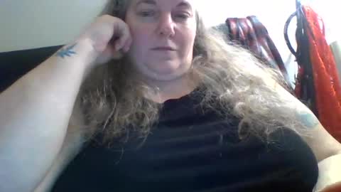 hippysnewhere online show from 07/31/26, 08:47