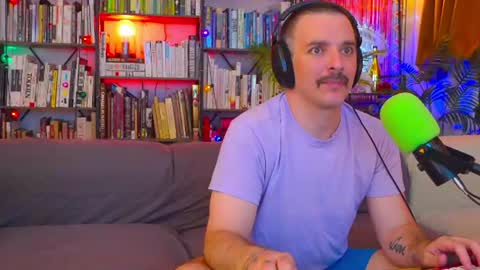 HipsterTrash Clark one half of Task Manager online show from 06/14/26, 02:52