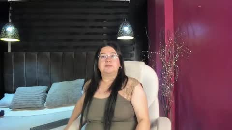 Hirenne  online show from 10/18/25, 07:20