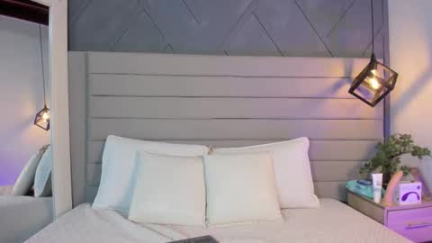 Hisoka online show from 11/02/25, 12:07