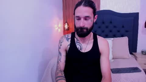 Hisoka online show from 06/12/26, 07:57