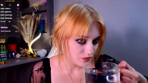 Ella online show from 09/09/25, 04:39