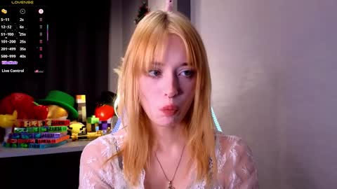 Ella online show from 09/21/25, 06:42