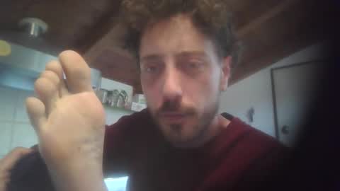 Snapshot of hitmenoww chatting on 04/12/26, 08:52 hitmenoww online show from 04/12/26, 08:52