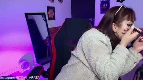 Snapshot of hitomi_arata chatting on 01/19/26, 03:54 Hitomi Arata online show from 01/19/26, 03:54
