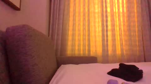 Snapshot of hknox714 chatting on 11/14/25, 07:18 hknox714 online show from 11/14/25, 07:18