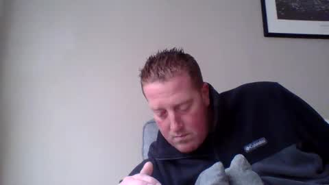 Snapshot of hockey258387 chatting on 02/18/25, 07:09 THE MAN online show from 02/18/25, 07:09