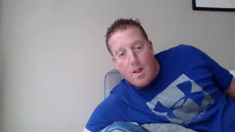 Snapshot of hockey258387 chatting on 02/20/25, 08:14 THE MAN online show from 02/20/25, 08:14