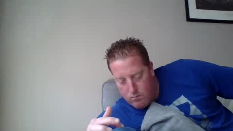 Snapshot of hockey258387 chatting on 03/11/25, 03:56 THE MAN online show from 03/11/25, 03:56