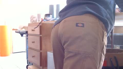 Snapshot of hockeyjock17 chatting on 04/09/26, 09:31 hockeyjock17 online show from 04/09/26, 09:31
