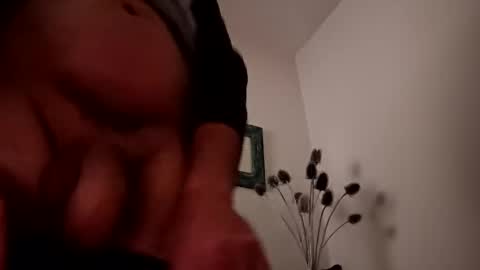hoddieee online show from 12/06/24, 07:01