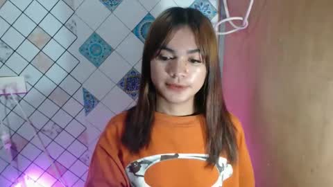 Snapshot of hoelykarina chatting on 02/21/26, 10:49 Karina3 online show from 02/21/26, 10:49
