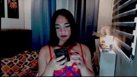 hoelymarie online show from 05/04/26, 04:41