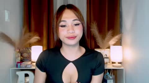 hoelymarie online show from 07/28/26, 03:21