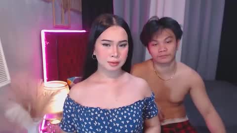 Snapshot of hoelymolly chatting on 10/25/25, 08:11 hoelymolly online show from 10/25/25, 08:11