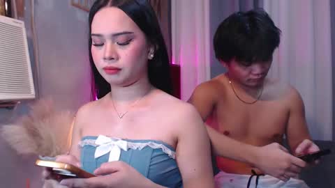 Snapshot of hoelymolly chatting on 11/16/25, 06:52 hoelymolly online show from 11/16/25, 06:52