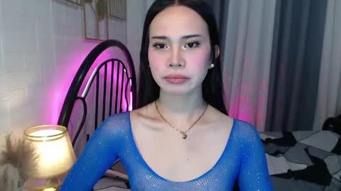 hoelymolly online show from 05/27/26, 01:57
