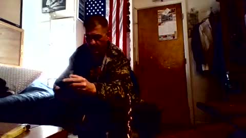 Snapshot of hoglegg99384194 chatting on 11/01/25, 12:51 hoglegg99384194 online show from 11/01/25, 12:51