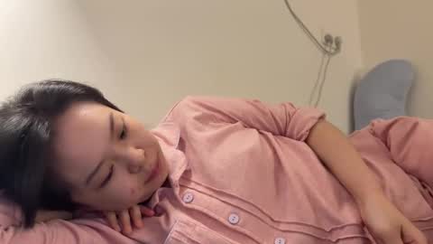 Snapshot of hola_sunflower chatting on 10/14/25, 07:14 amy online show from 10/14/25, 07:14