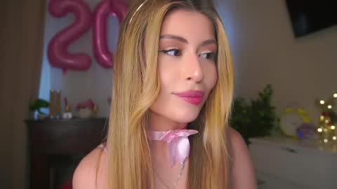 Moni Monica online show from 05/27/26, 09:06