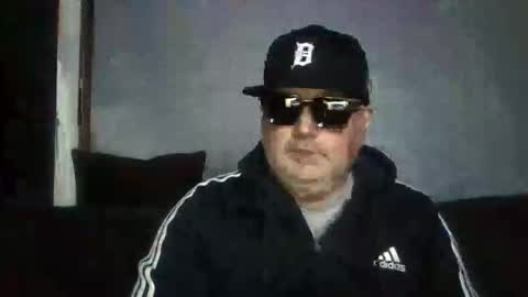 holden_minutz online show from 02/04/26, 08:42