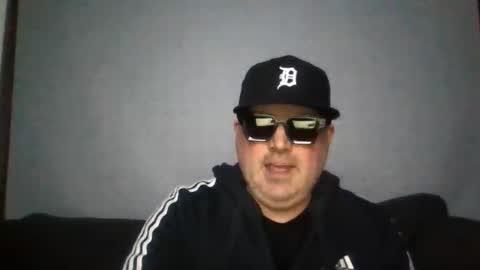 holden_minutz online show from 03/18/26, 08:06