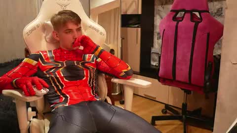 Snapshot of holiday_boys chatting on 10/30/25, 06:41 Extaz  Athrey  Howard online show from 10/30/25, 06:41