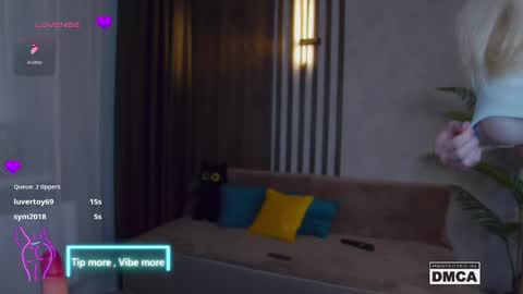 Snapshot of holl1would chatting on 02/13/25, 07:24 My social media links subscribe to support me online show from 02/13/25, 07:24