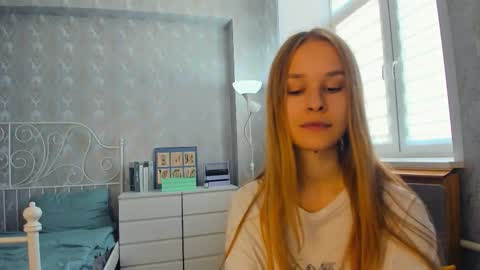 Lucy online show from 09/09/25, 06:13