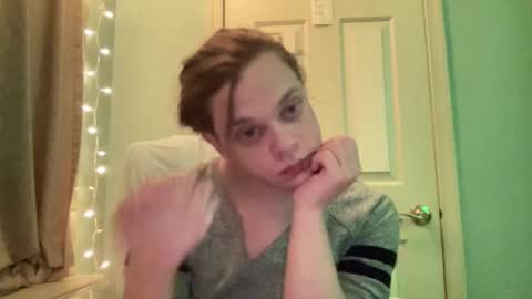 Snapshot of holly23hopefull chatting on 12/25/24, 04:33 Hollys Drive threw Side Of CB. online show from 12/25/24, 04:33