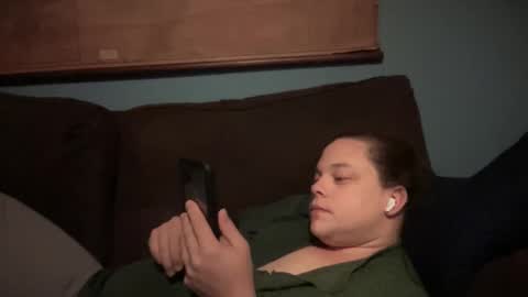 Hollys Drive threw Side Of CB. online show from 10/31/25, 06:14