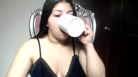 holly online show from 12/11/24, 08:47