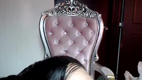 holly online show from 12/26/24, 11:54