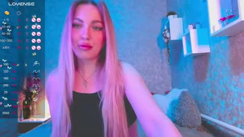 holly_molly8 online show from 12/21/24, 08:54