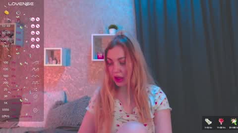 holly_molly8 online show from 01/22/25, 09:21