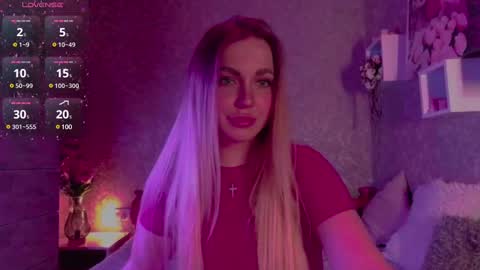 holly_molly8 online show from 02/25/25, 07:58