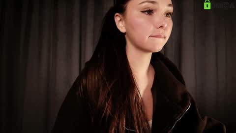 hollyextra online show from 11/04/25, 02:10